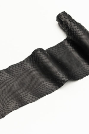 パイソン革　フロントカット　マットブラック　31