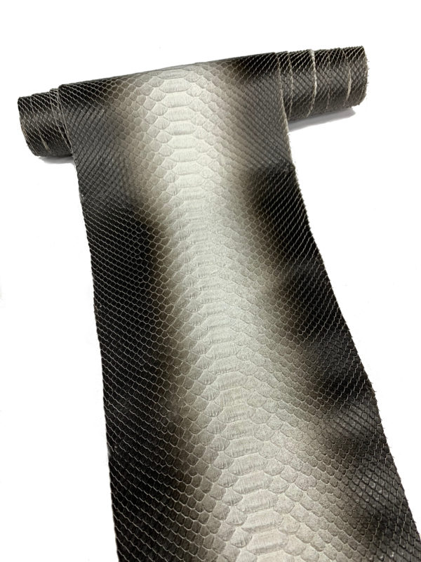 グラデーションブラック