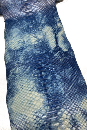 パイソン革　絞りブルー　30